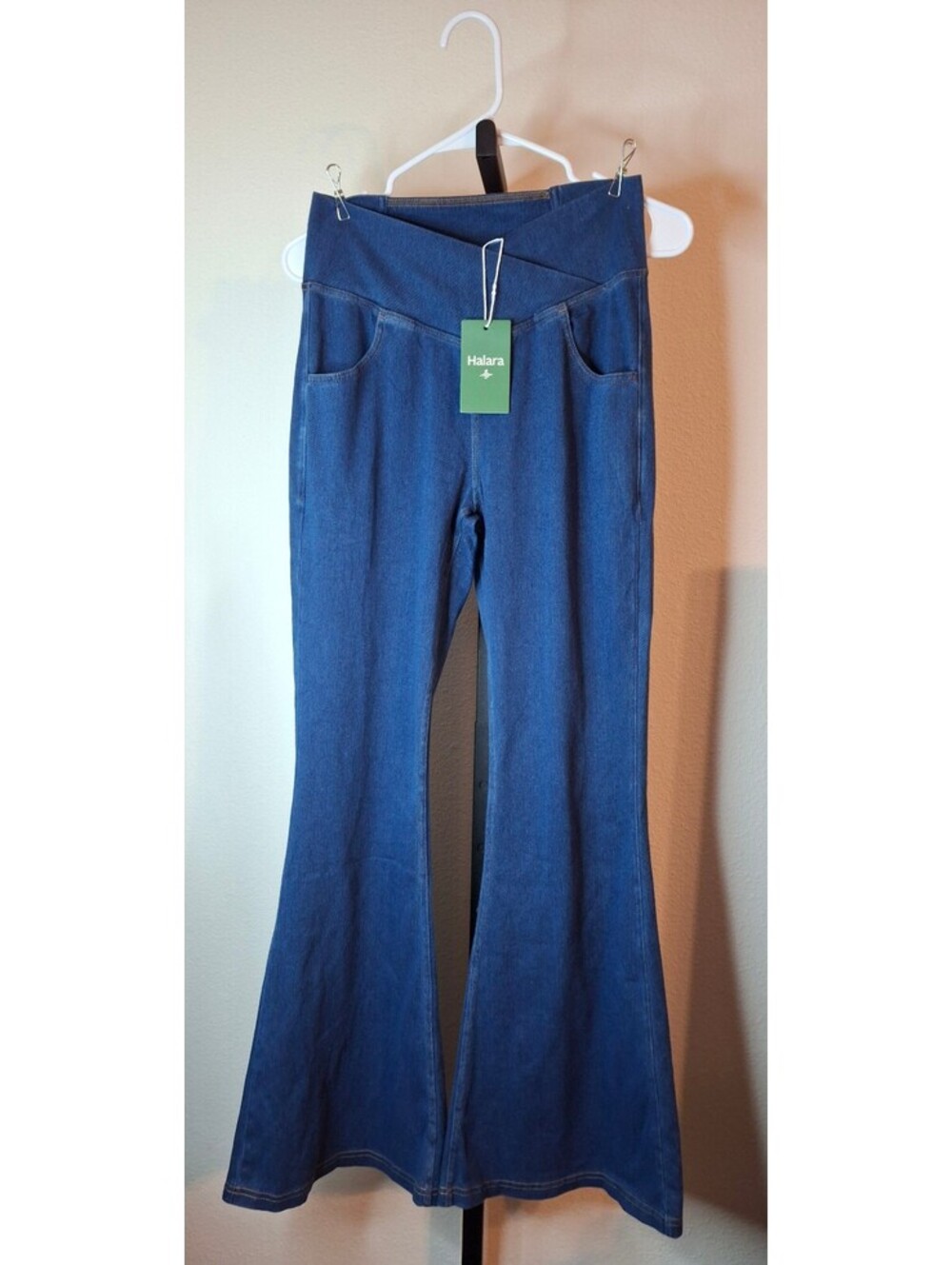 Halara Women's Flare Denim Pants NWT Size M Reg